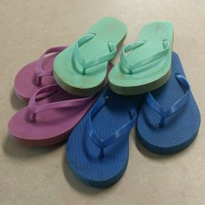 3 Pairs of Girls Flip Flops